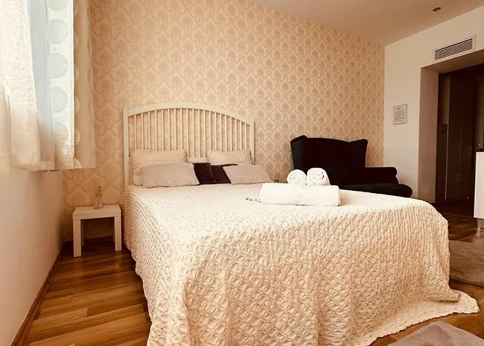 Charming Luxury Rgr Apartament *