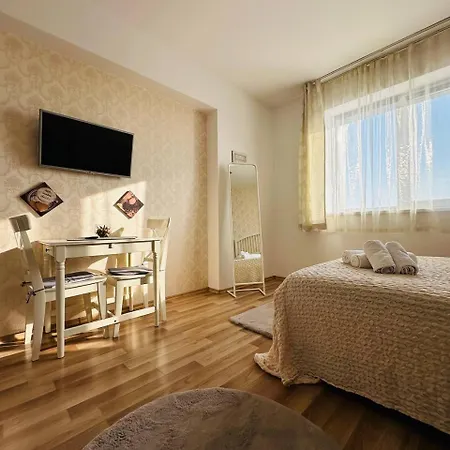 Charming Luxury Rgr *